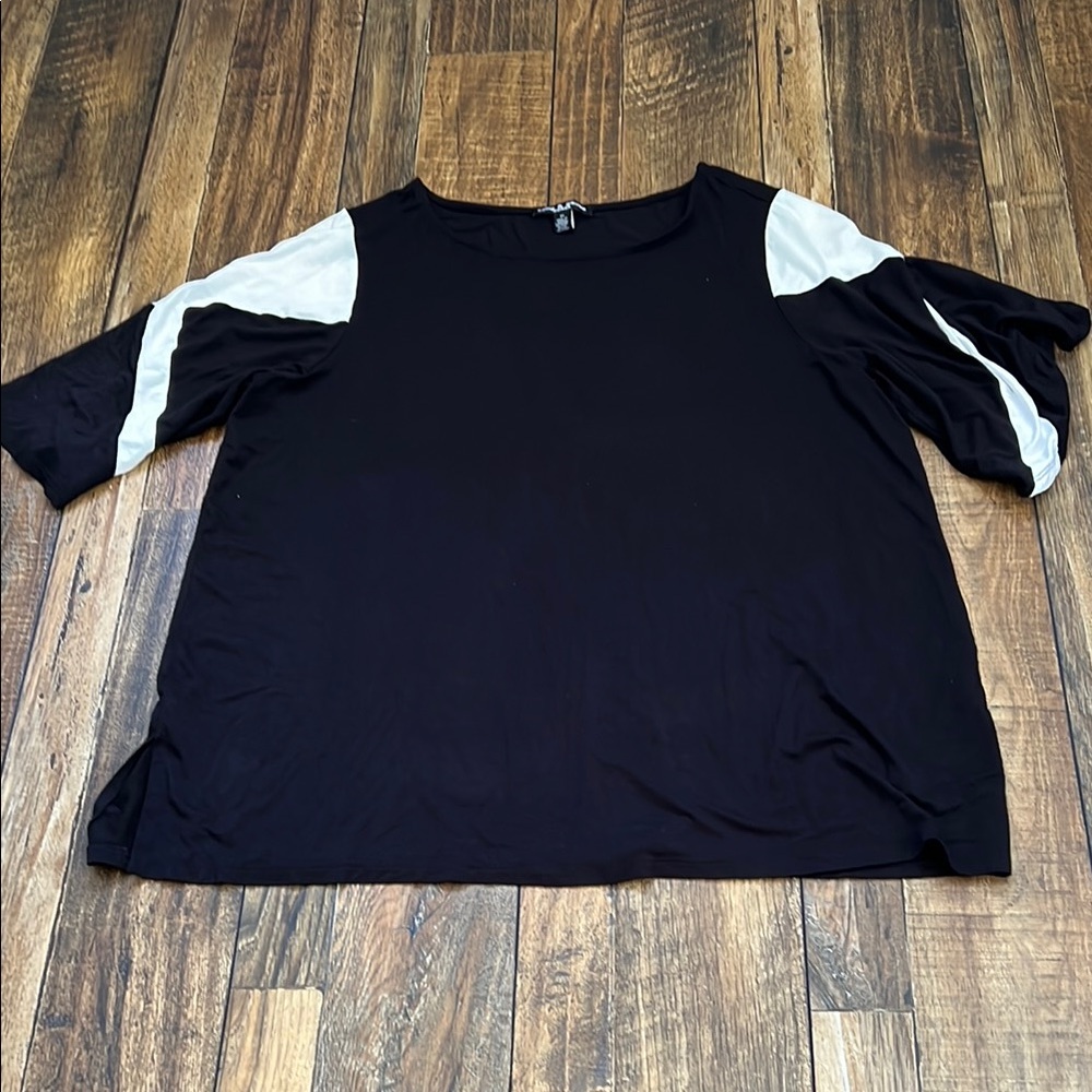 Cable & Gauge Black and White Boxy T-Shirt Blouse